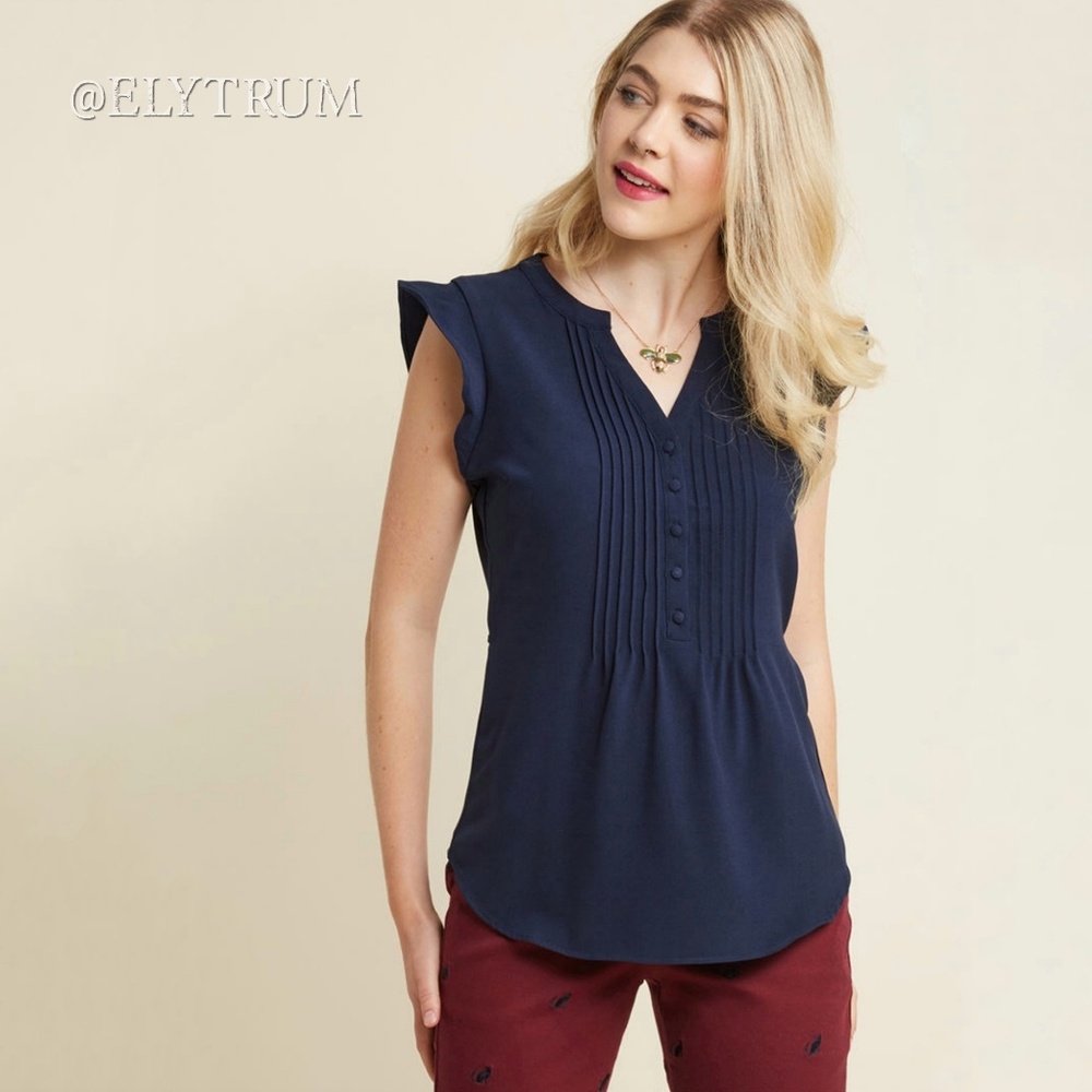 Modcloth Expert In Your Zeal Button-Up Top